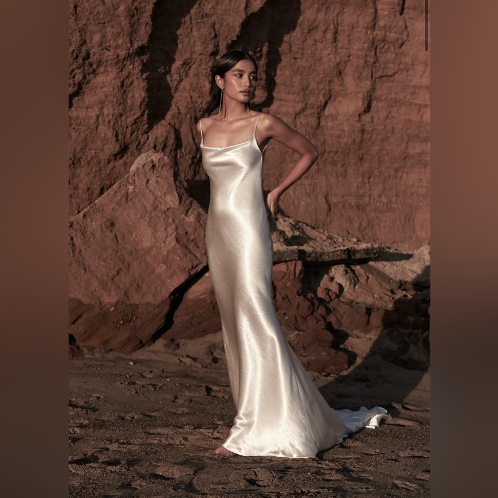 Newhite Laine Silk Bridal Gown